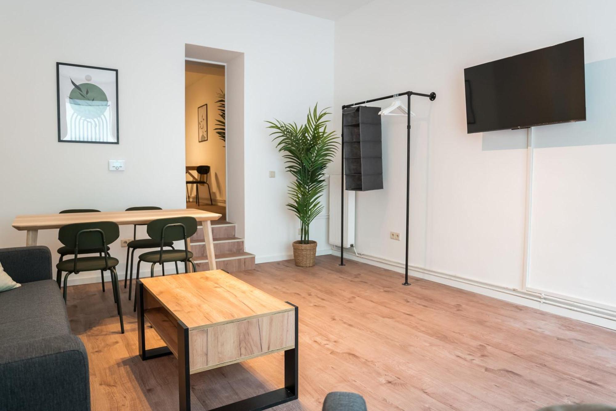 Spacious 1-bedroom In Kreuzberg Appartamento Berlino